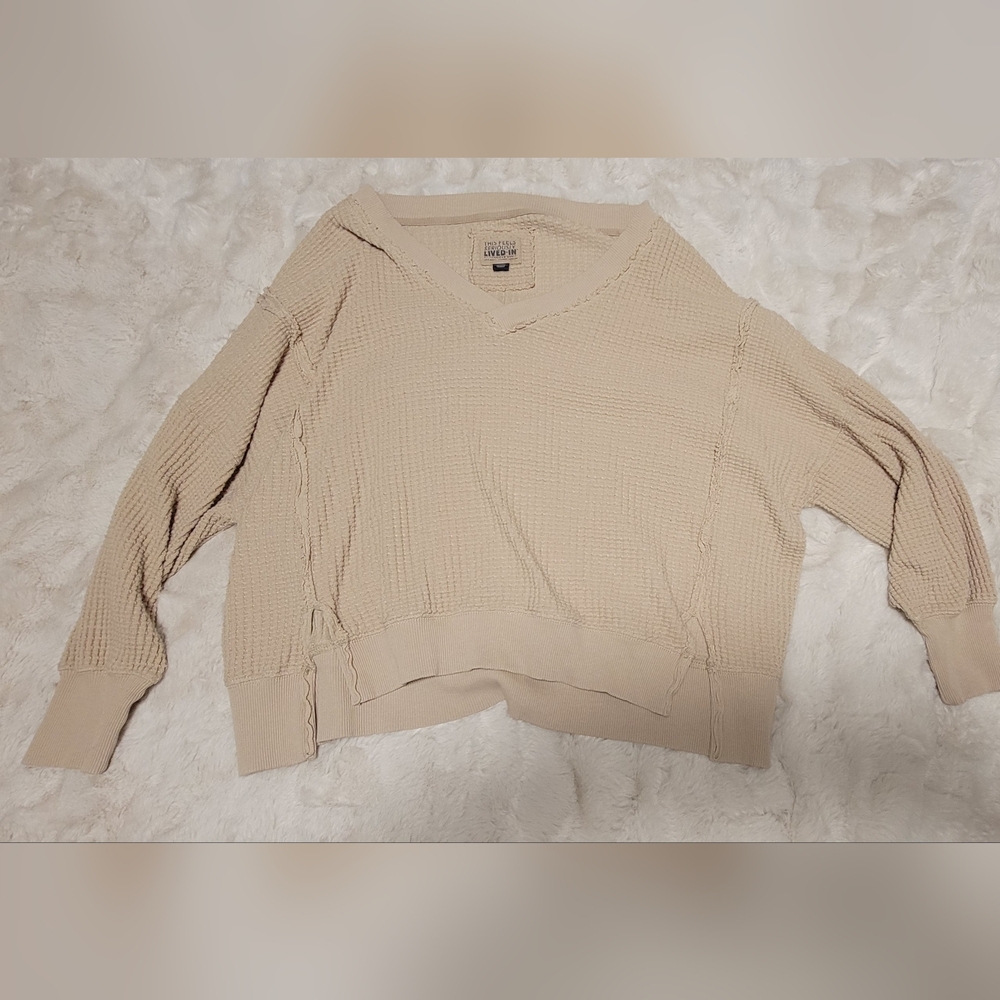 American Eagle "Big Hug" Women's Beige V-Neck Waffle Sweater